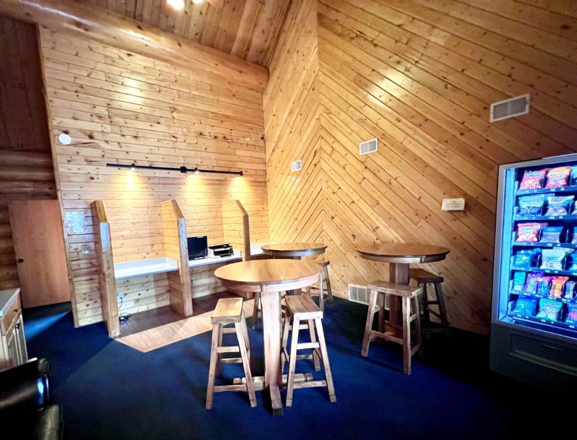 Hibernation Station West Yellowstone Exterior foto
