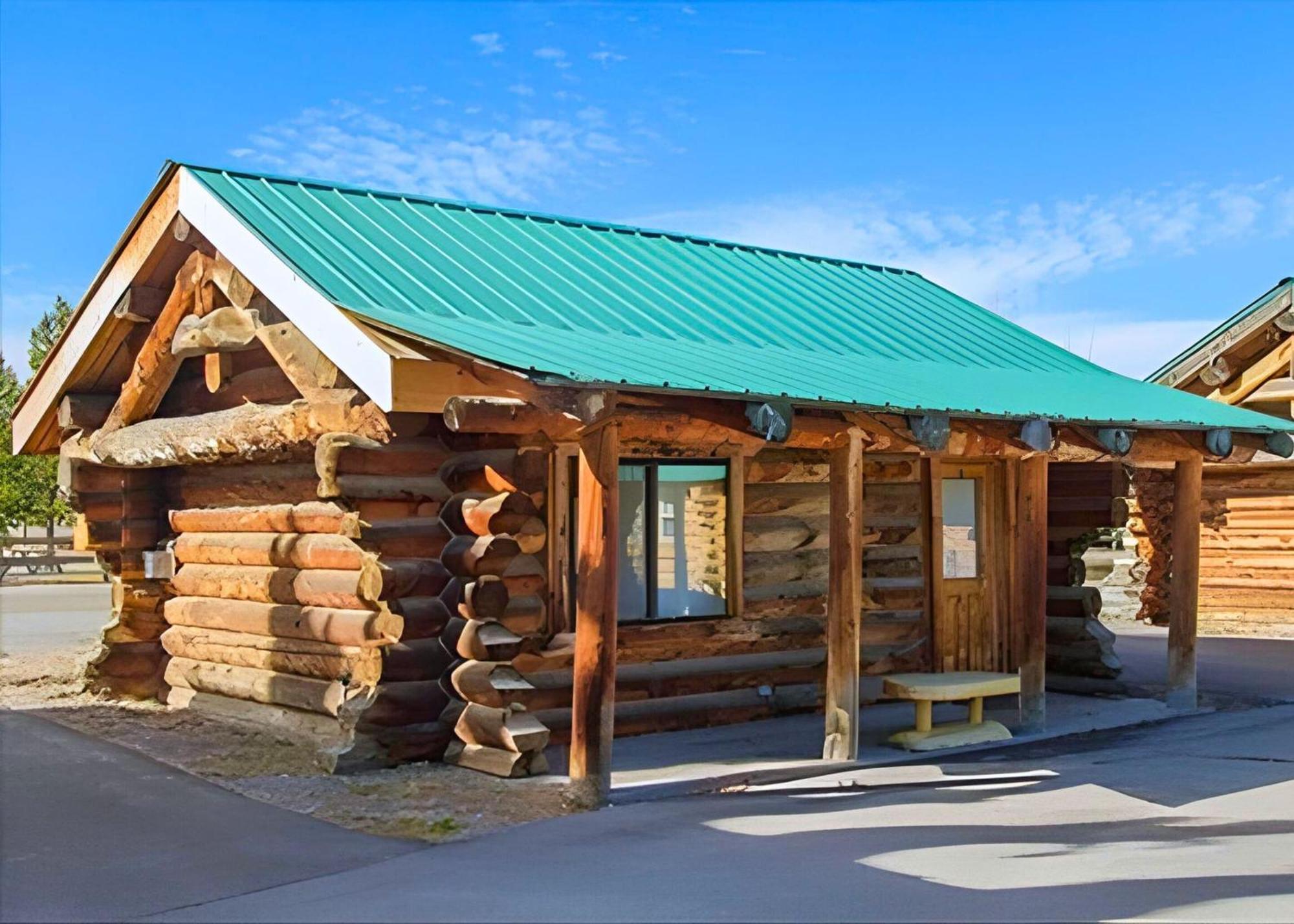 Hibernation Station West Yellowstone Exterior foto