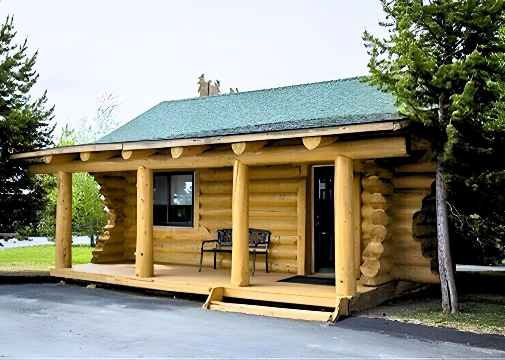Hibernation Station West Yellowstone Exterior foto