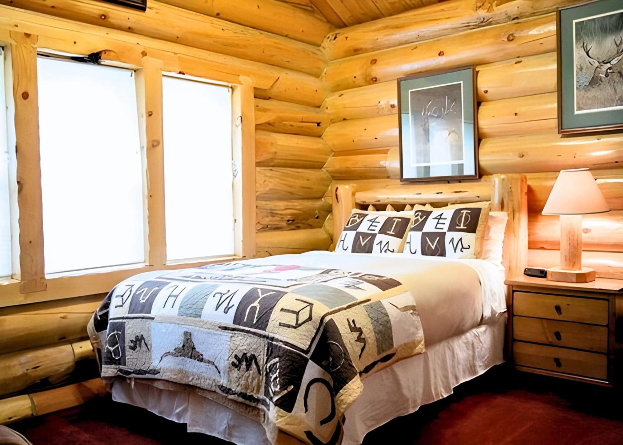 Hibernation Station West Yellowstone Exterior foto