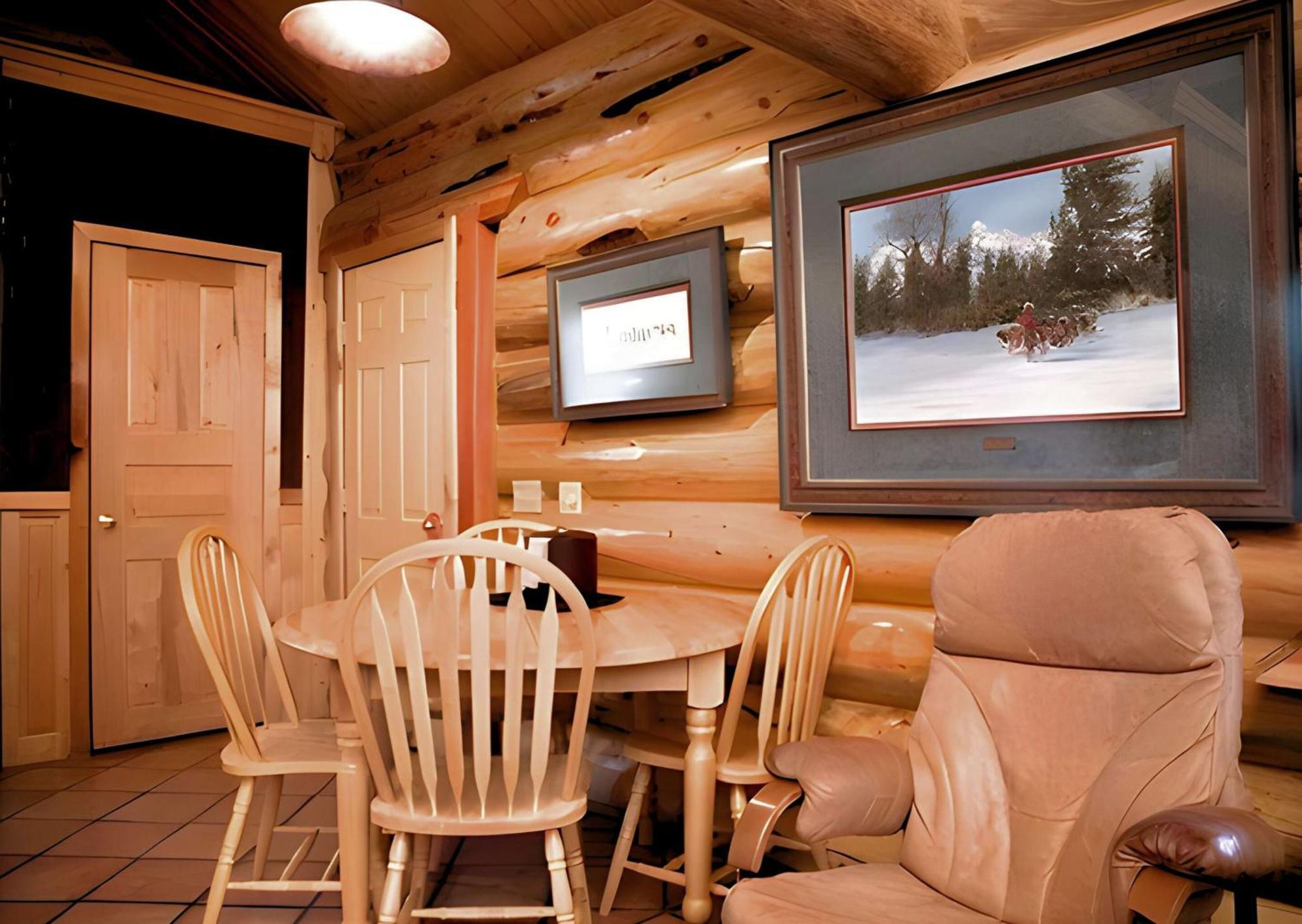 Hibernation Station West Yellowstone Exterior foto