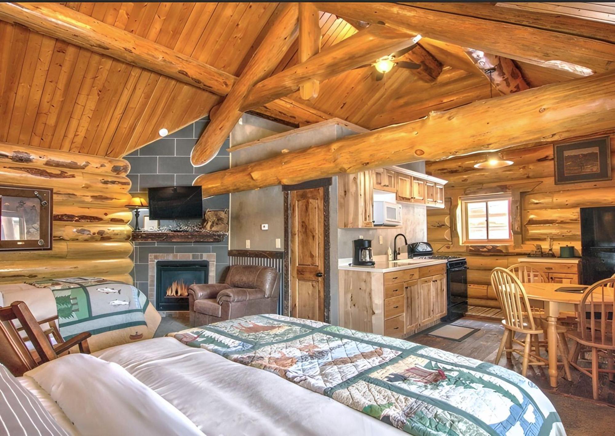 Hibernation Station West Yellowstone Exterior foto